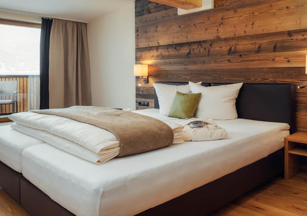 Hotel Garni Alpenjuwel Residenz Serfaus Værelse billede
