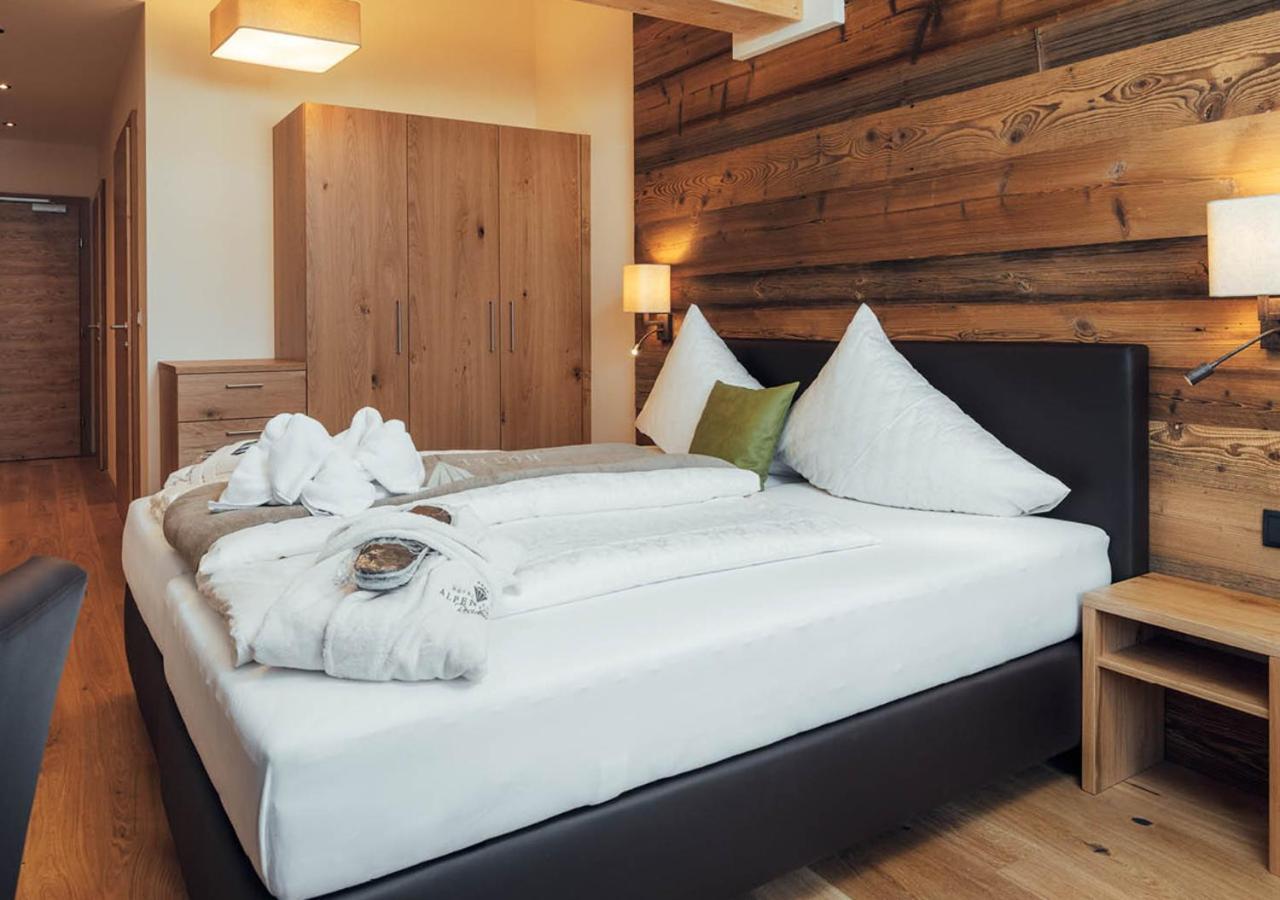 Hotel Garni Alpenjuwel Residenz Serfaus Værelse billede